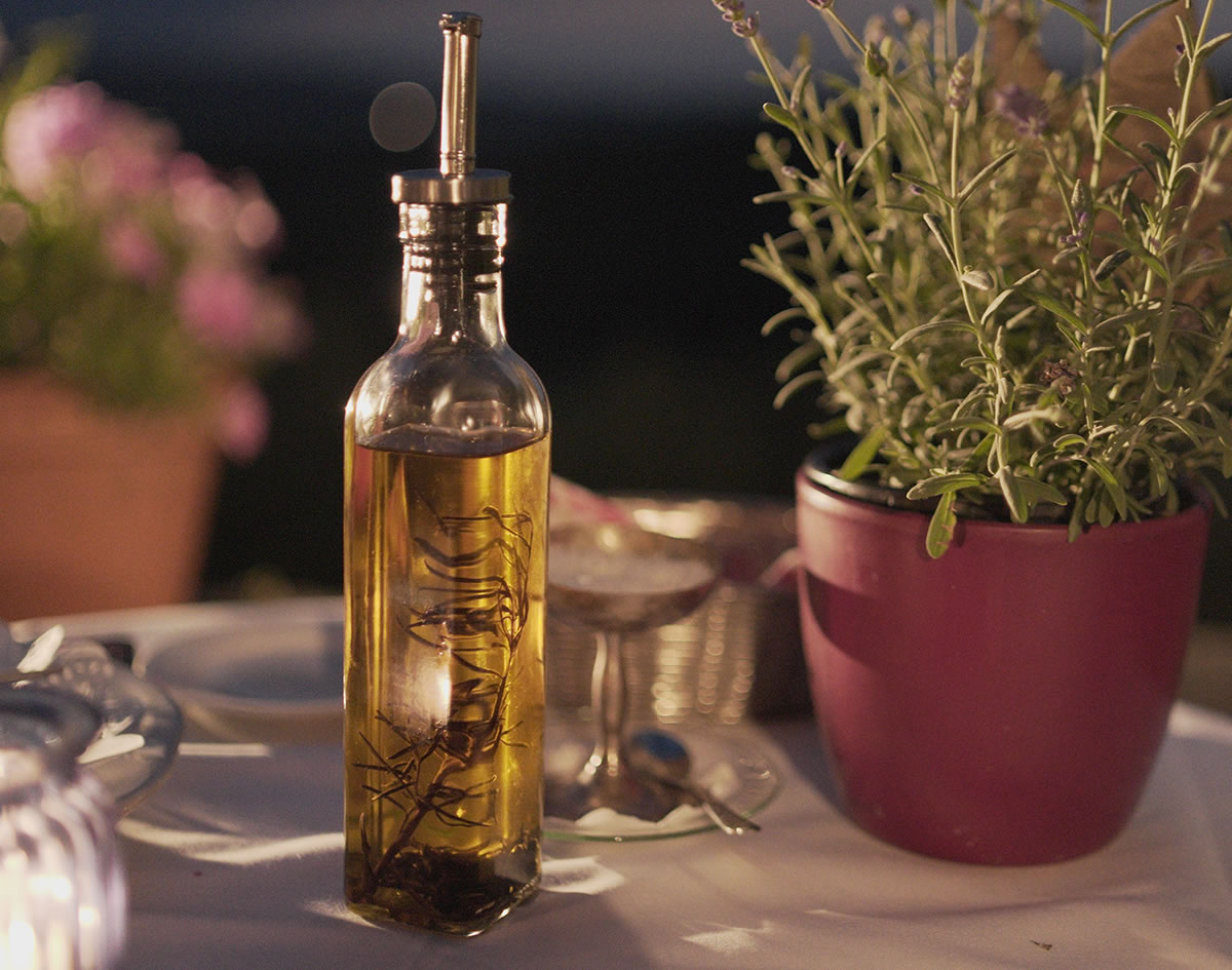Huile d’Olive Aromatisée | Enfleurage | Les Oleïades, Drôme